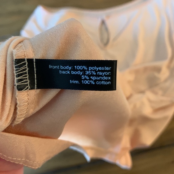 Limited cap sleeve blush blouse with black accent - Picture 4 of 5